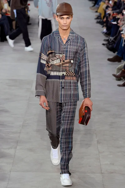 Look 19